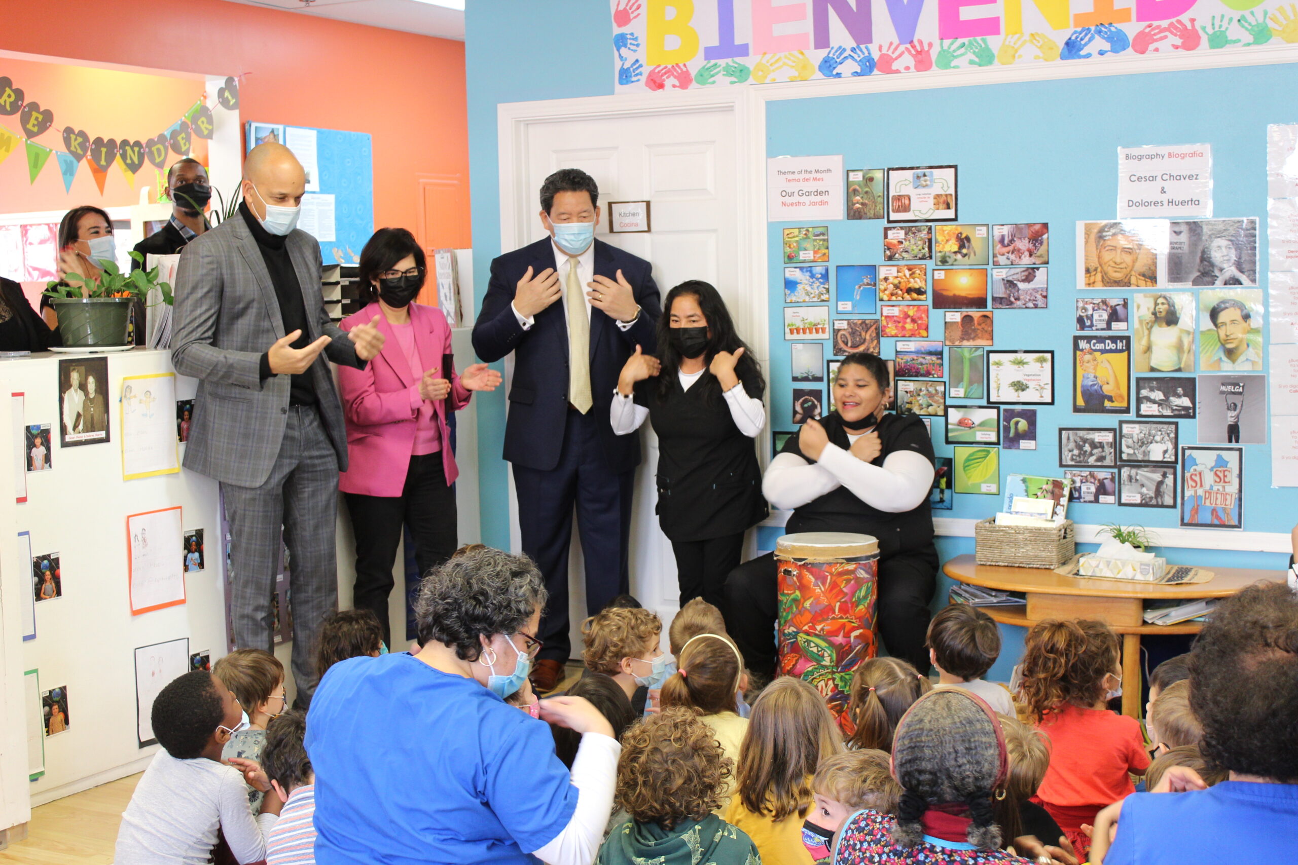 Mayor Harrell and Councilmember Morales participate in a call and response song with students at La Escuelita.