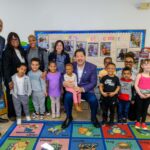 Mayor Harrell and Councilmember Rivera smile with preschoolers at Causey's Early Learning Center.