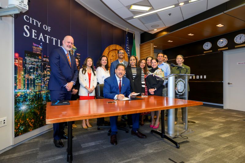 Mayor Harrell signs two Executive orders on immigration and National Guard preparedness